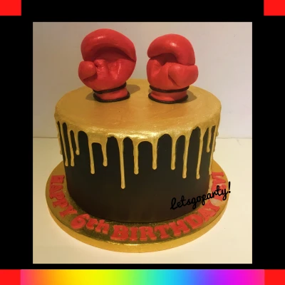 Boxing drip cake