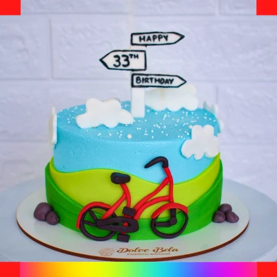 Bullet bike cake