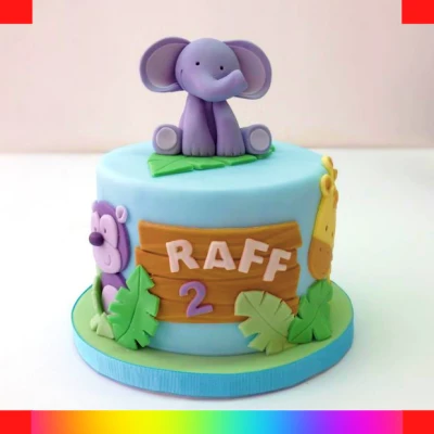 Elephant fondant cake
