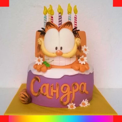 Garfield cat cake