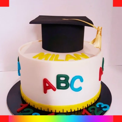 Graduation cake for boys