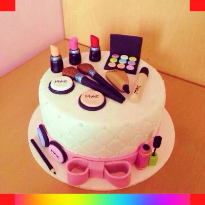 Makeup artist cake