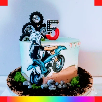 Motorcycle buttercream cake