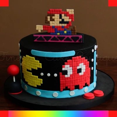 Pacman arcade cake