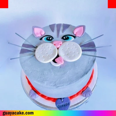 Pastel con cara de gato