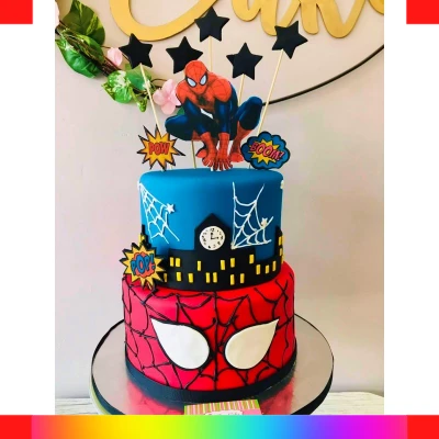 Spiderman fondant cake