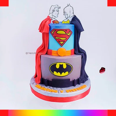 Superman fondant cake