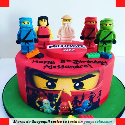 Torta de Ninjago con personajes