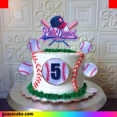 Torta de beisbol con merengue